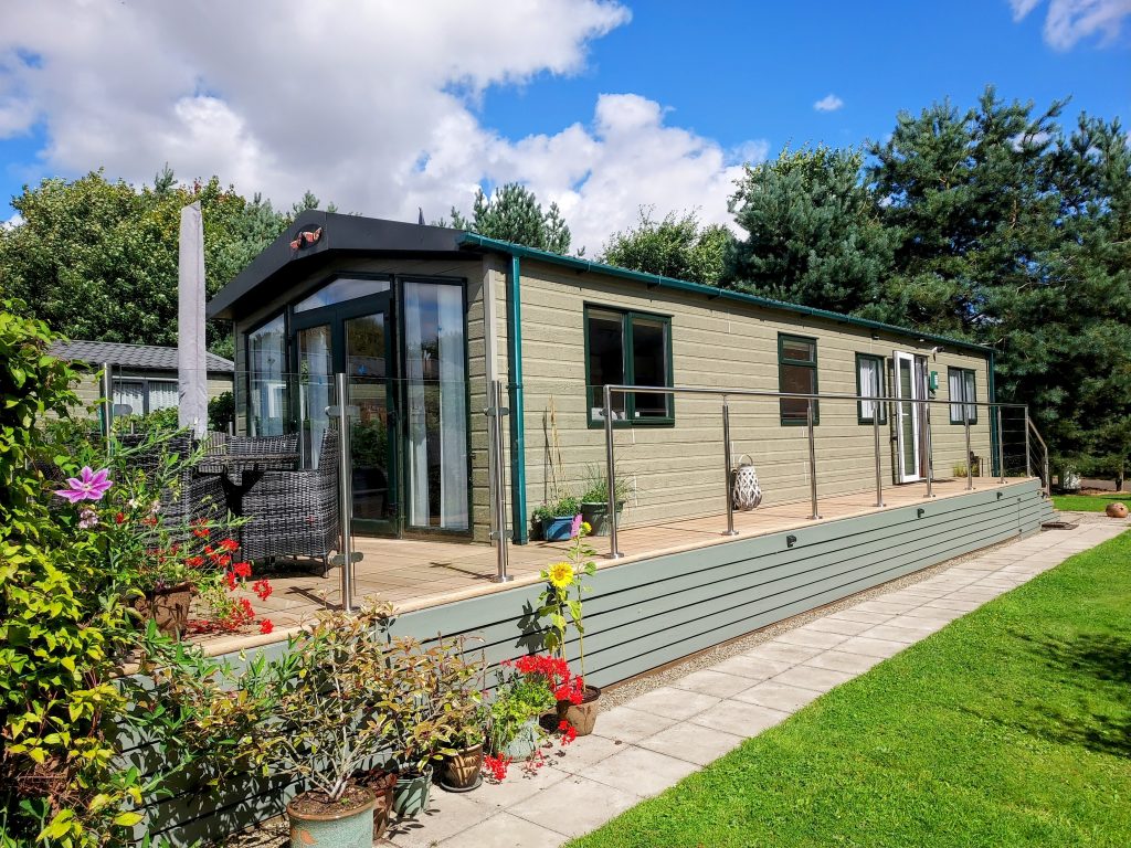 Carnaby Cascade Lodge 2015